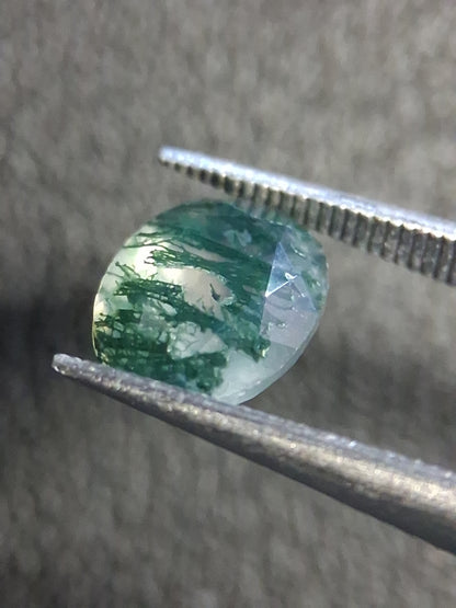Natural Moss Agate 6x8 mm Oval Faceted – 1.111 ct Dentritic Agate Gemstone - Natural Gems Belgium