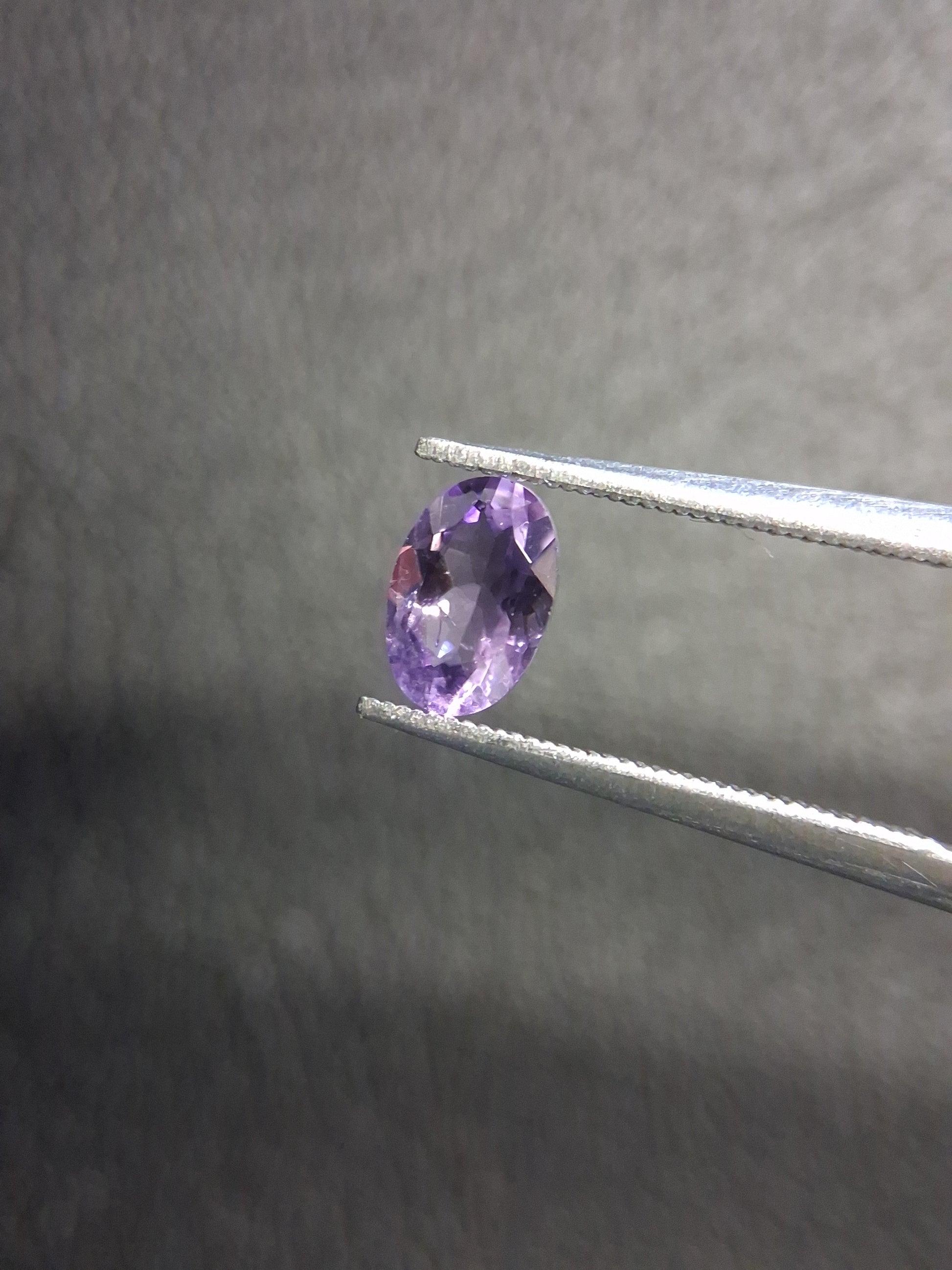 Medium Purple Amethyst Oval Faceted 0.435 ct – Natural Amethyst Gemstone - Natural Gems Belgium