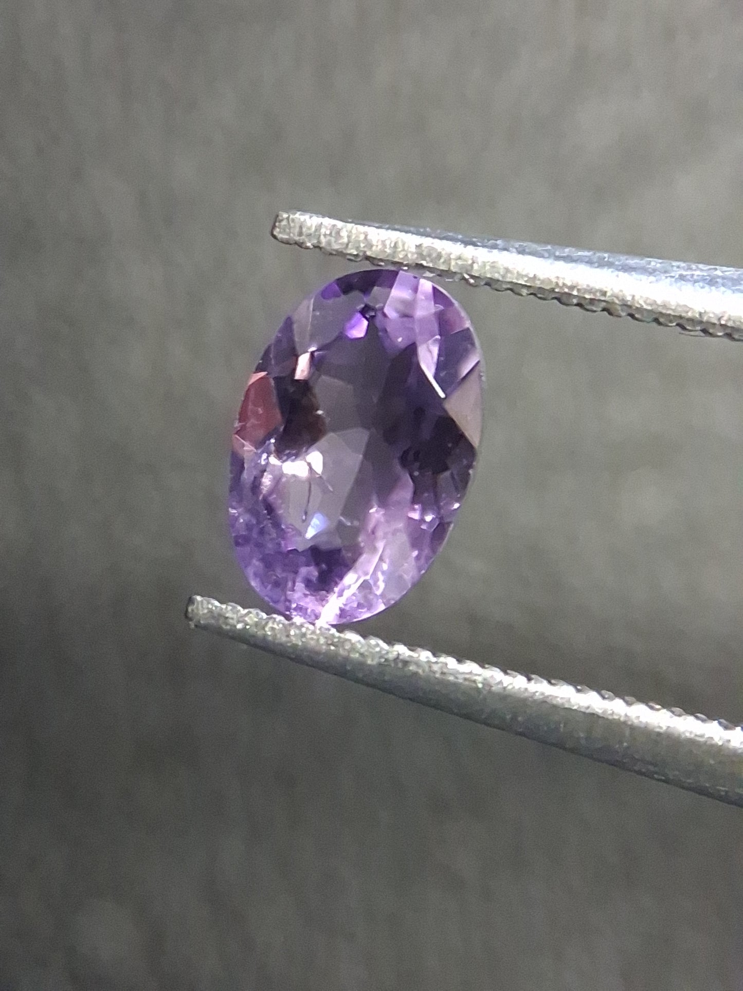 Medium Purple Amethyst Oval Faceted 0.435 ct – Natural Amethyst Gemstone - Natural Gems Belgium