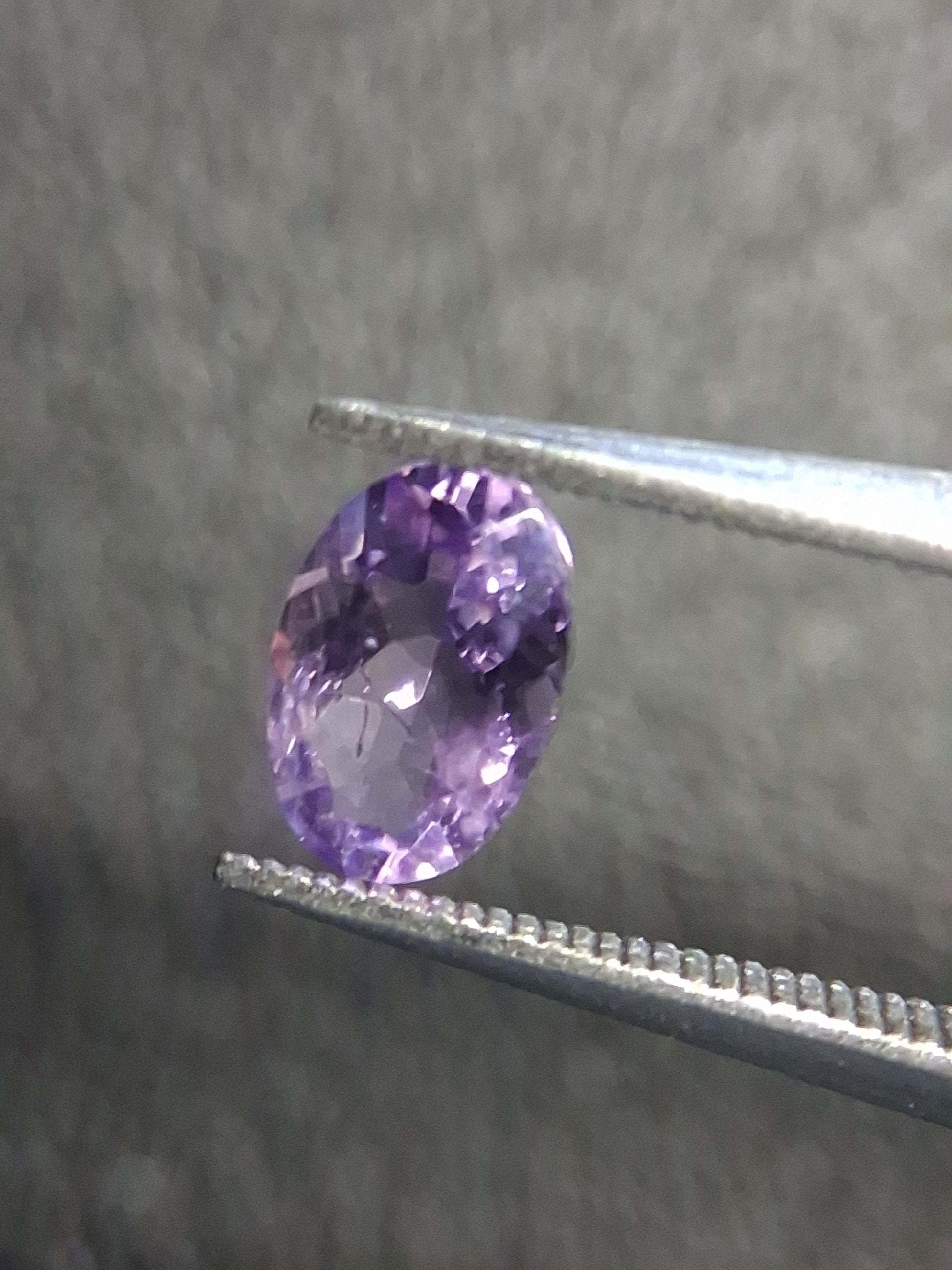 Medium Purple Amethyst Oval Faceted 0.435 ct – Natural Amethyst Gemstone - Natural Gems Belgium