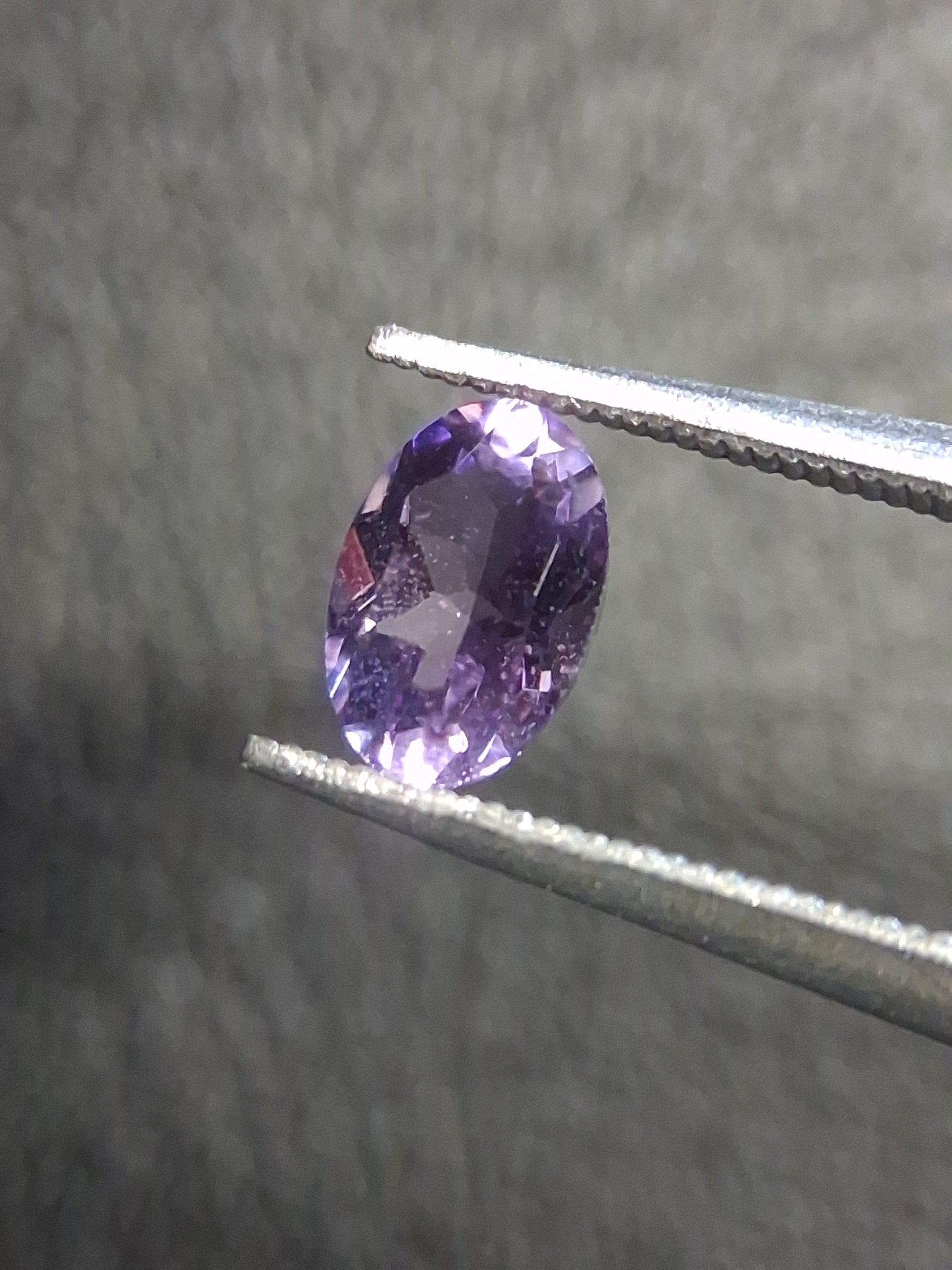Medium Purple Amethyst Oval Faceted 0.465 ct – Natural Amethyst Gemstone - Natural Gems Belgium