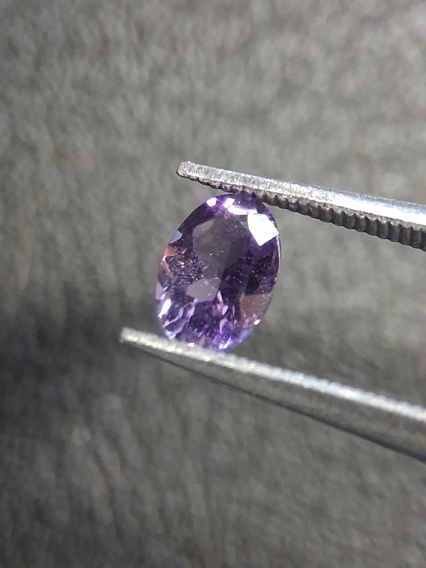 Medium Purple Amethyst Oval Faceted 0.465 ct – Natural Amethyst Gemstone - Natural Gems Belgium