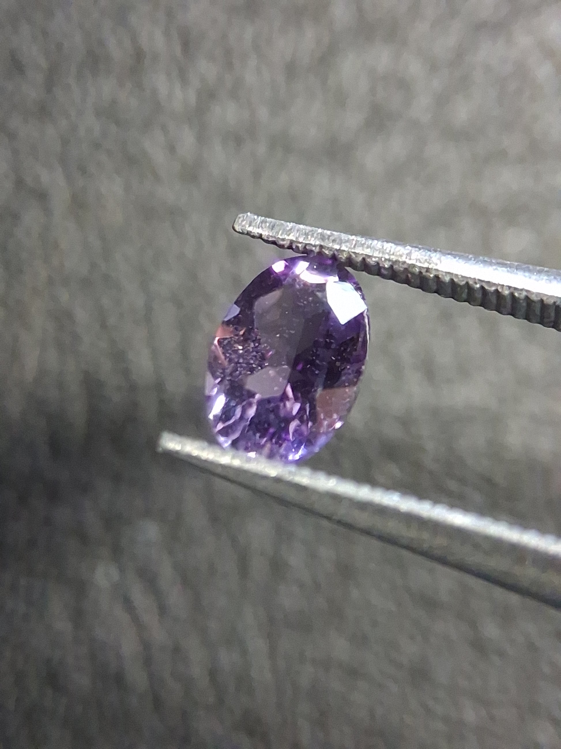 Medium Purple Amethyst Oval Faceted 0.465 ct – Natural Amethyst Gemstone - Natural Gems Belgium