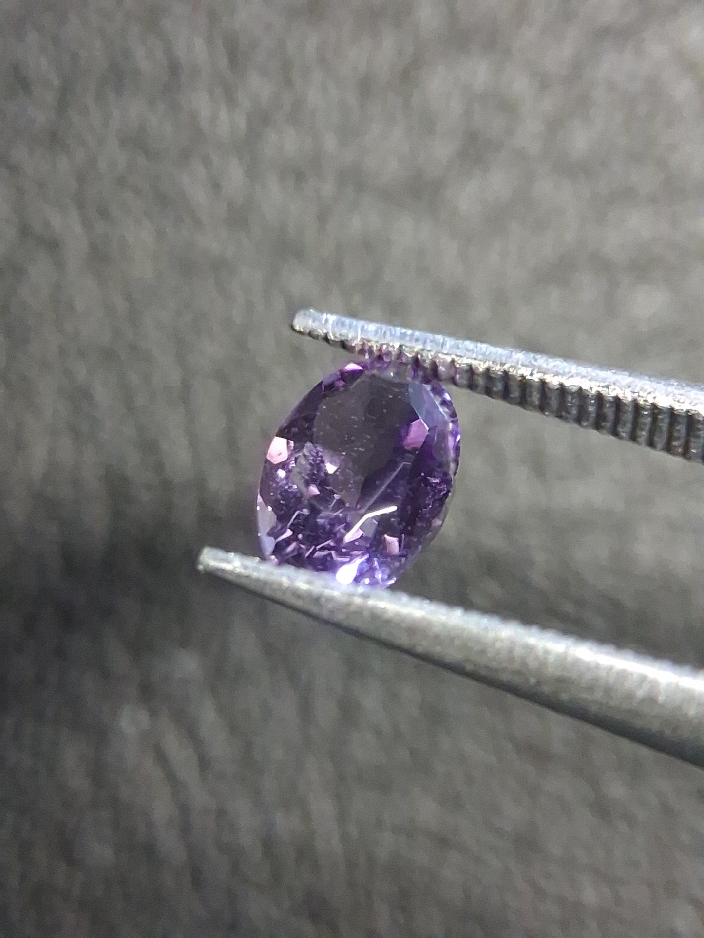 Medium Purple Amethyst Oval Faceted 0.465 ct – Natural Amethyst Gemstone - Natural Gems Belgium