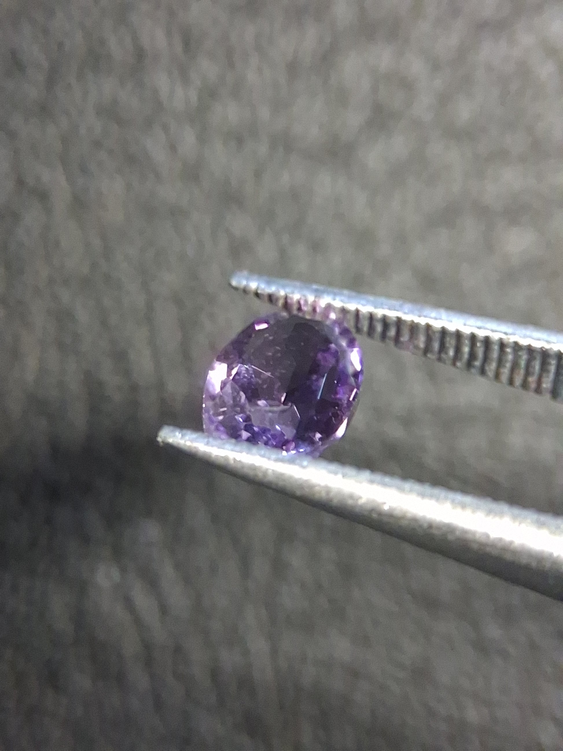 Medium Purple Amethyst Oval Faceted 0.465 ct – Natural Amethyst Gemstone - Natural Gems Belgium