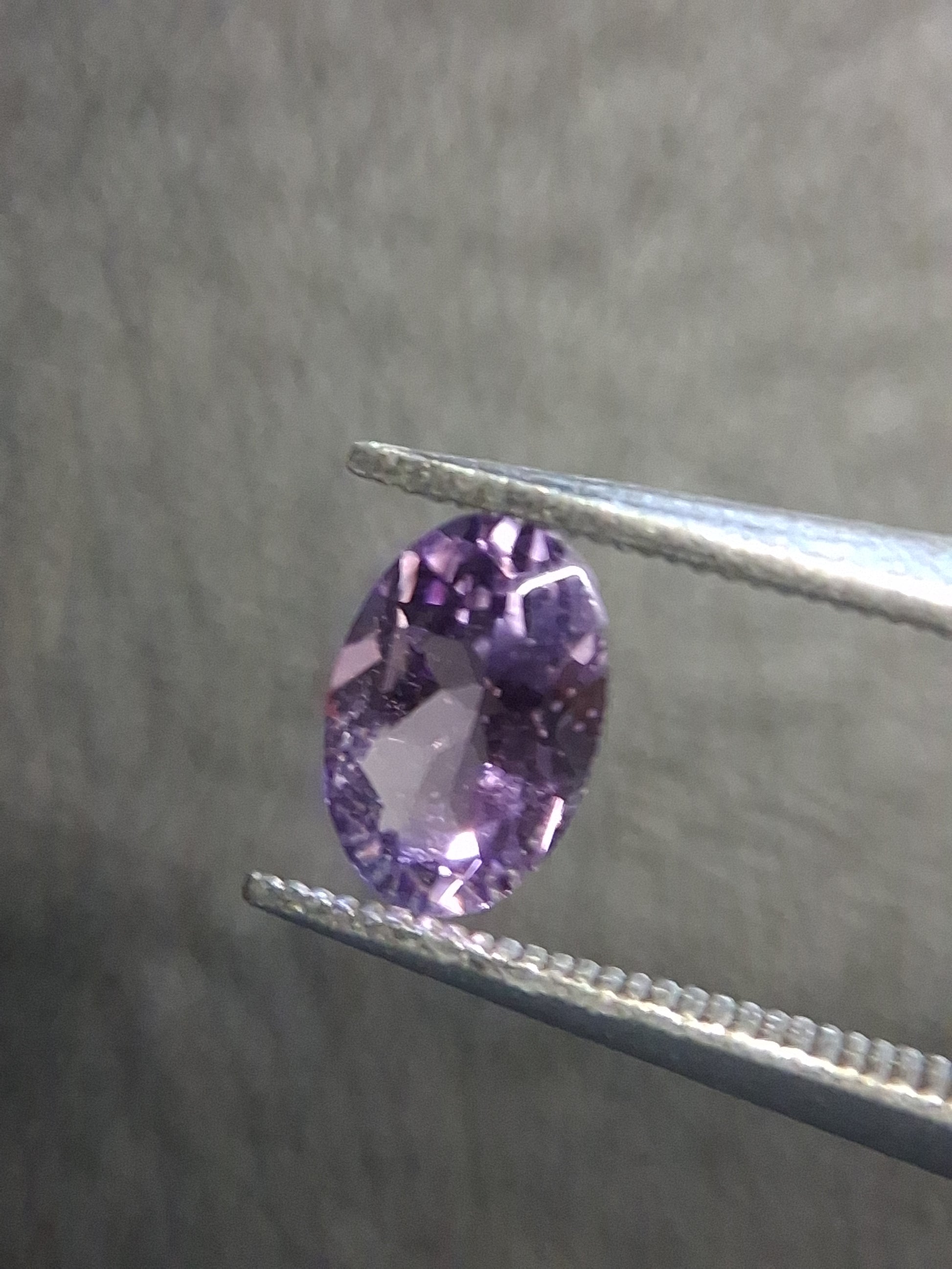 Medium Purple Amethyst Oval Faceted 0.465 ct – Natural Amethyst Gemstone - Natural Gems Belgium