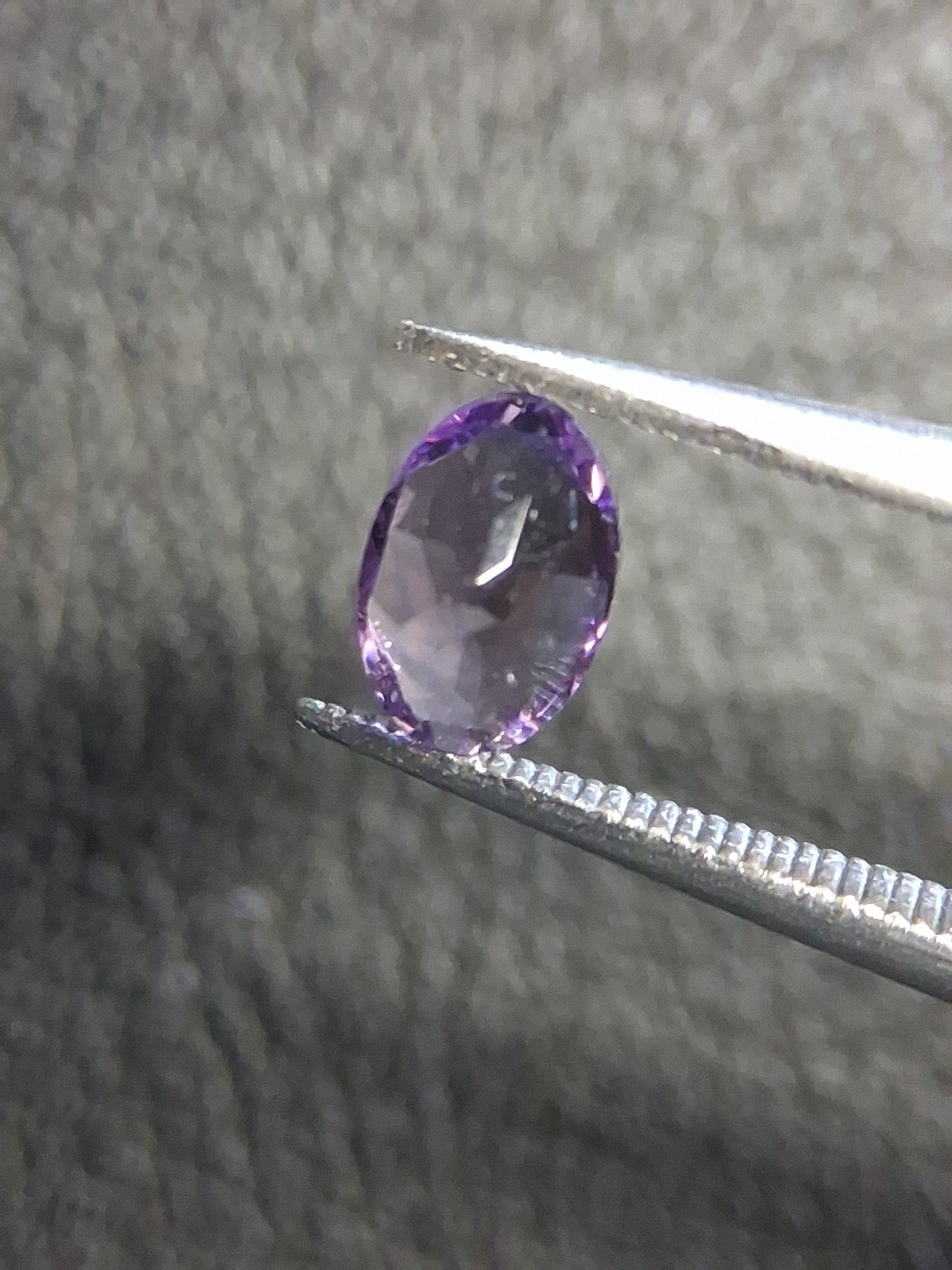 Medium Purple Amethyst Oval Faceted 0.465 ct – Natural Amethyst Gemstone - Natural Gems Belgium