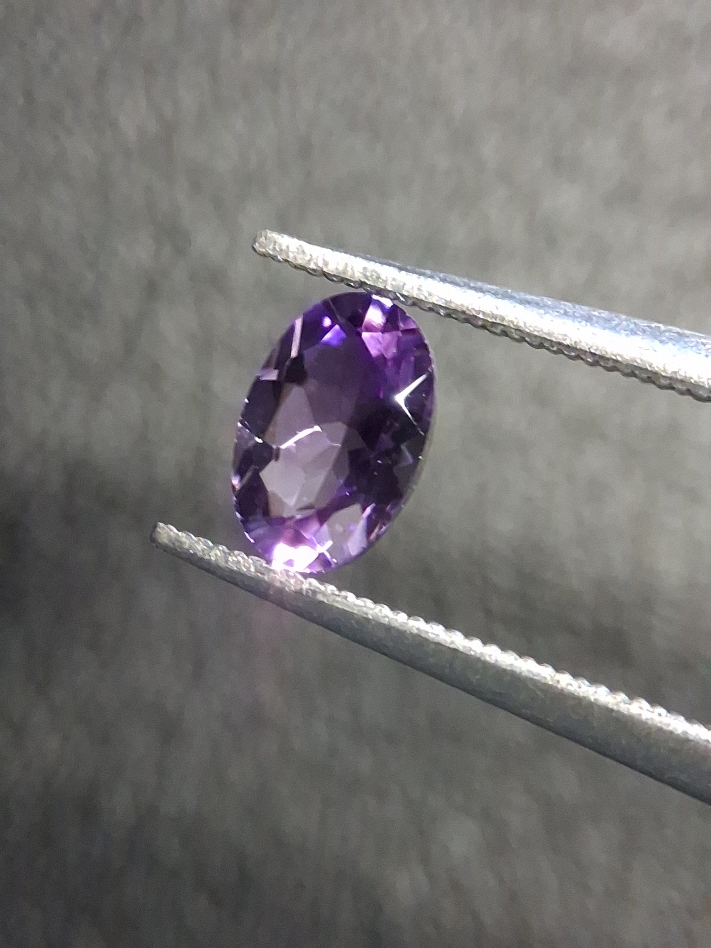Medium Purple Amethyst Oval Faceted 0.445 ct – Natural Amethyst Gemstone - Natural Gems Belgium
