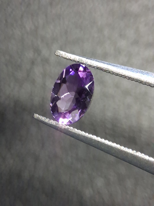 Medium Purple Amethyst Oval Faceted 0.445 ct – Natural Amethyst Gemstone - Natural Gems Belgium