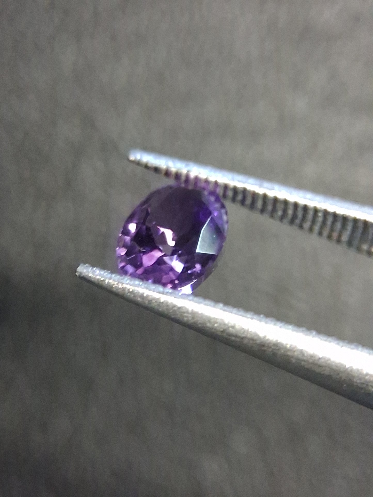 Medium Purple Amethyst Oval Faceted 0.445 ct – Natural Amethyst Gemstone - Natural Gems Belgium