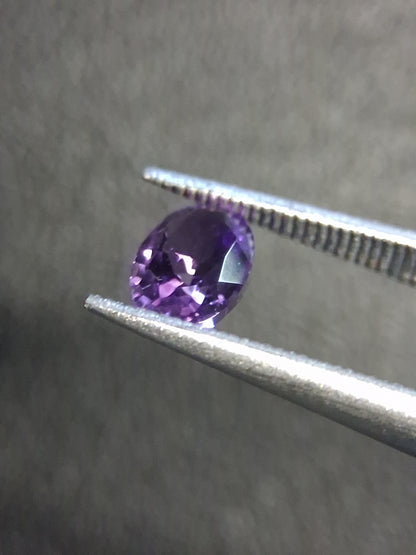 Medium Purple Amethyst Oval Faceted 0.445 ct – Natural Amethyst Gemstone - Natural Gems Belgium