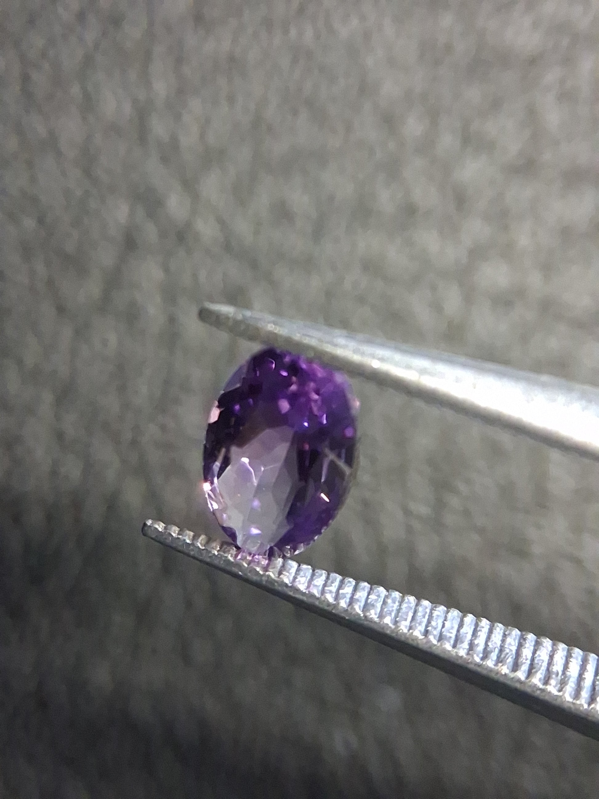 Medium Purple Amethyst Oval Faceted 0.445 ct – Natural Amethyst Gemstone - Natural Gems Belgium