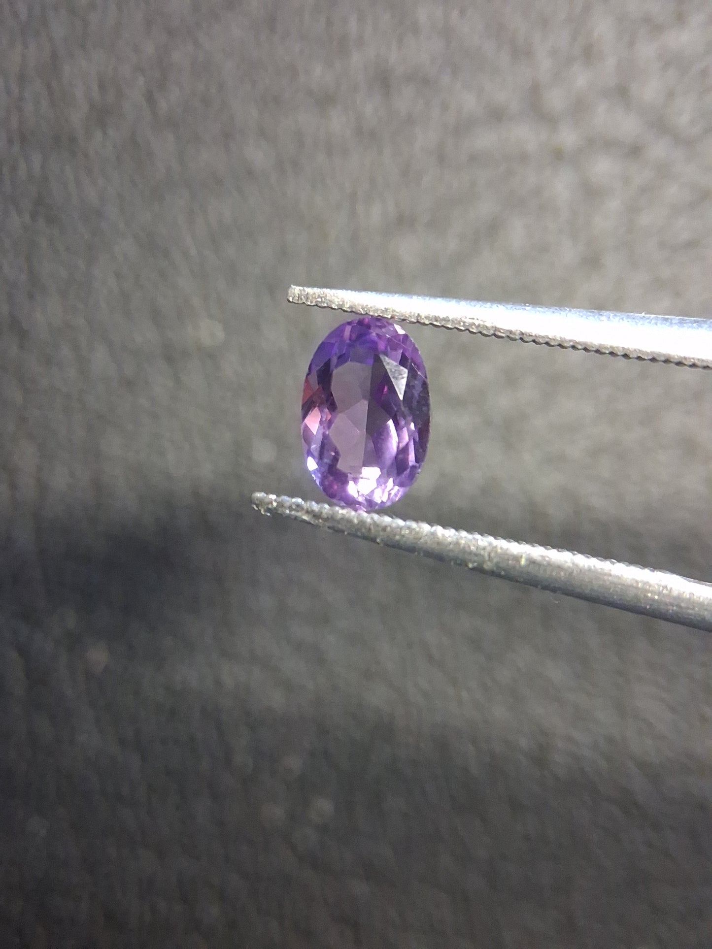 Medium Purple Amethyst Oval Faceted 0.508 ct – Natural Amethyst Gemstone - Natural Gems Belgium