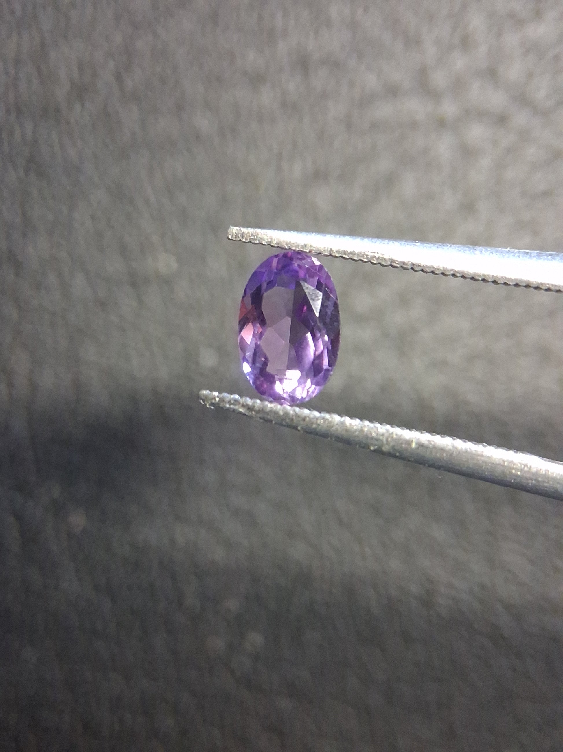 Medium Purple Amethyst Oval Faceted 0.508 ct – Natural Amethyst Gemstone - Natural Gems Belgium