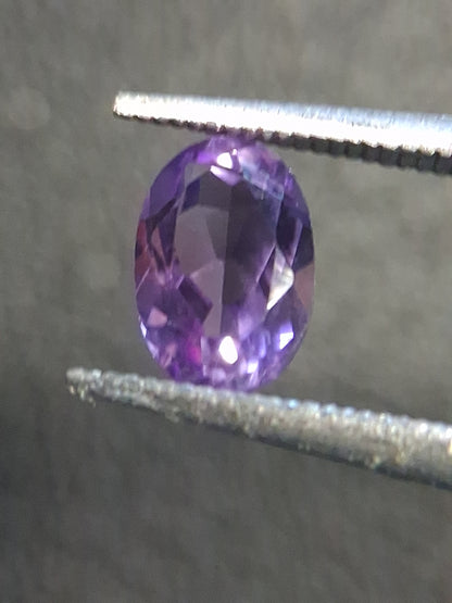 Medium Purple Amethyst Oval Faceted 0.508 ct – Natural Amethyst Gemstone - Natural Gems Belgium