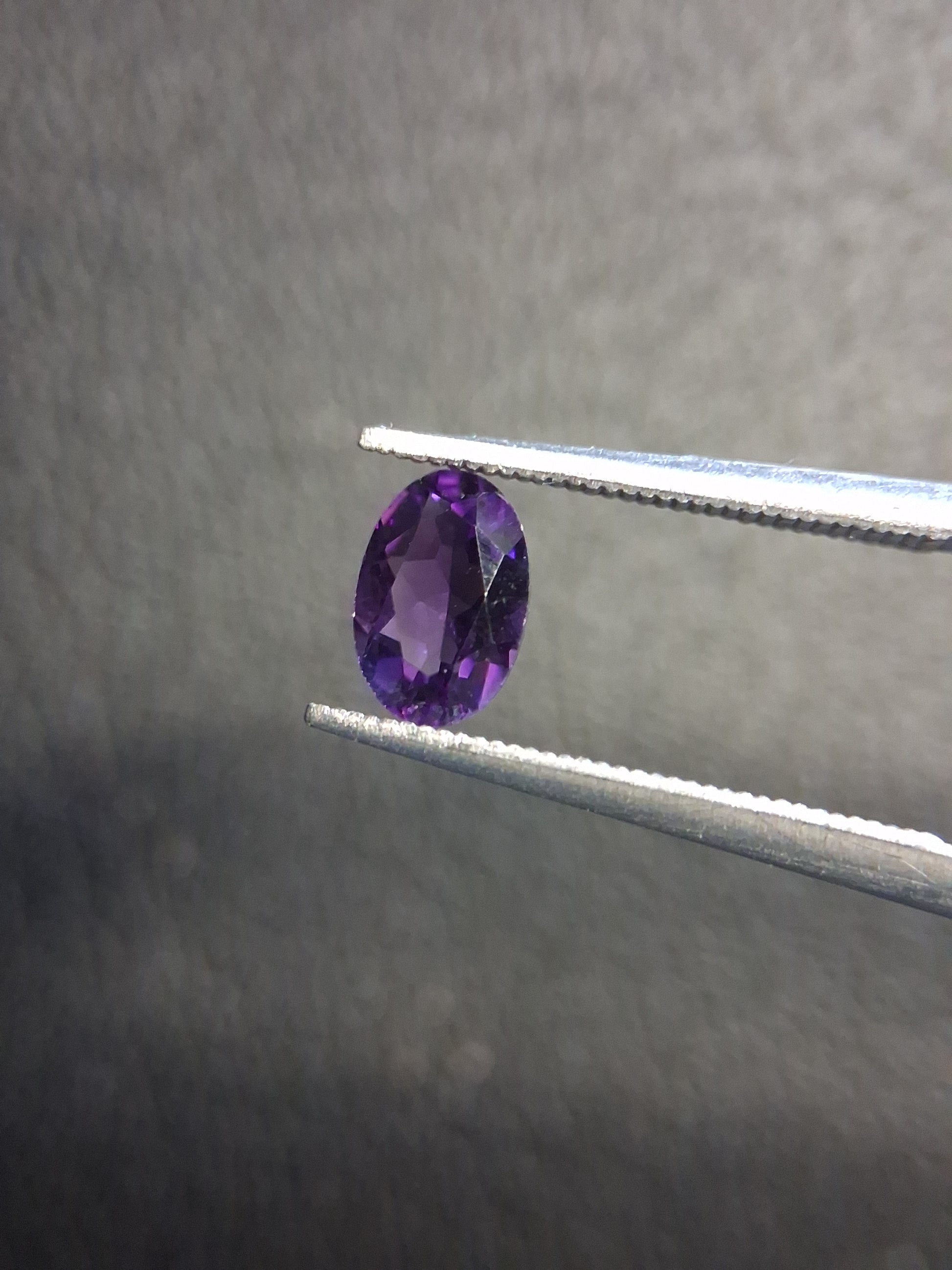 Deep Purple Amethyst Oval Faceted 0.369 ct – Natural Amethyst Gemstone - Natural Gems Belgium