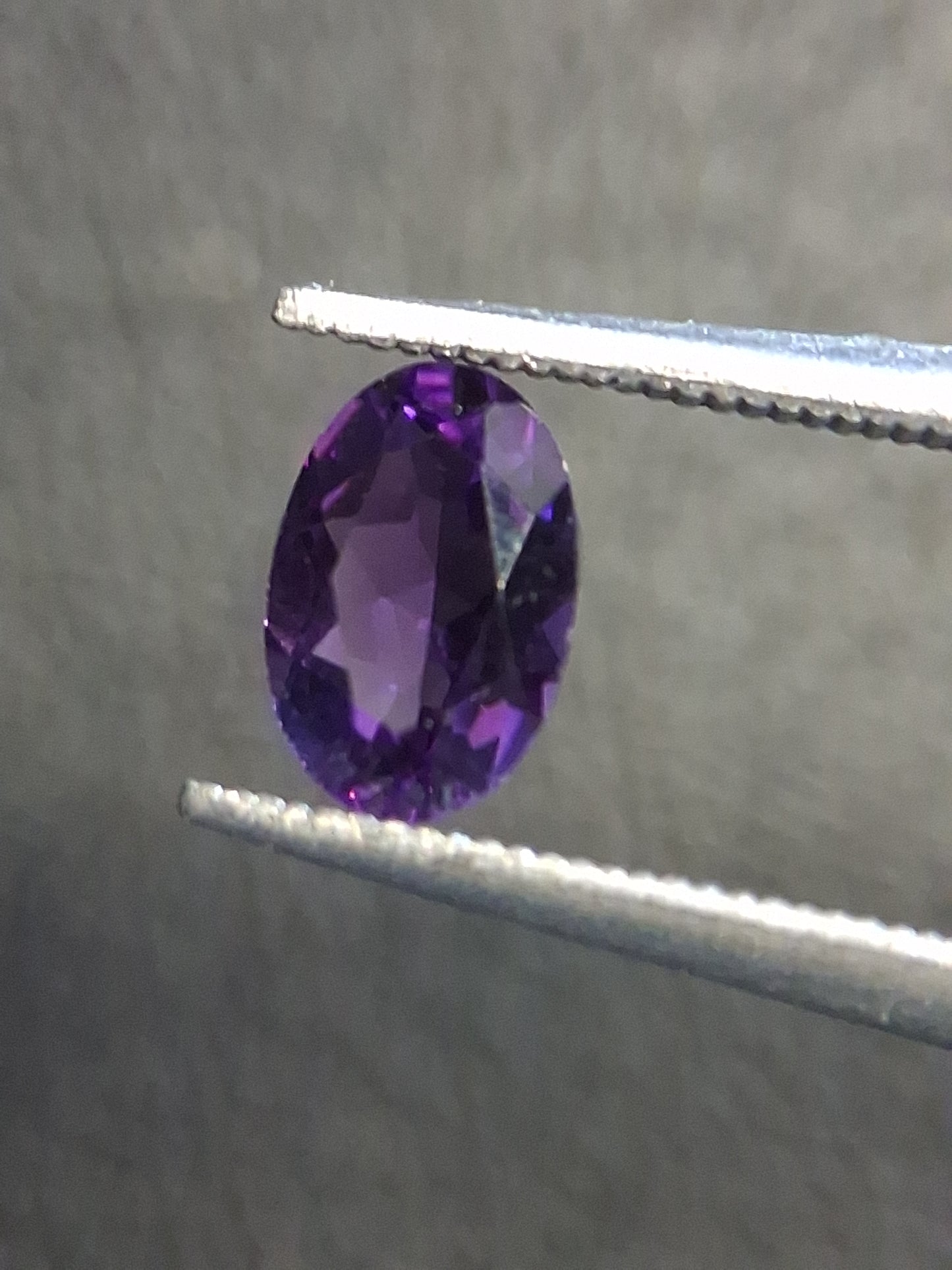 Deep Purple Amethyst Oval Faceted 0.369 ct – Natural Amethyst Gemstone - Natural Gems Belgium