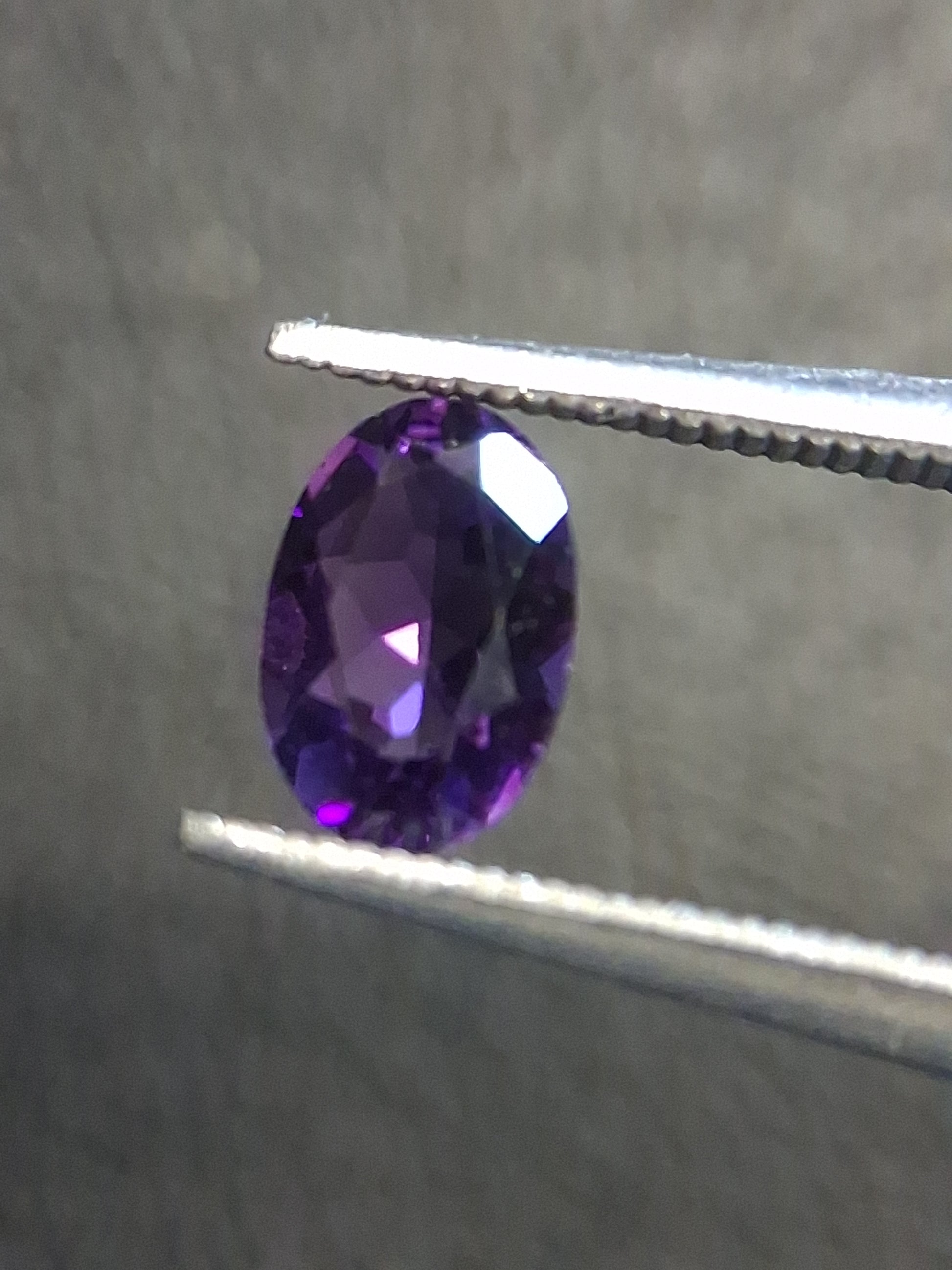 Deep Purple Amethyst Oval Faceted 0.369 ct – Natural Amethyst Gemstone - Natural Gems Belgium