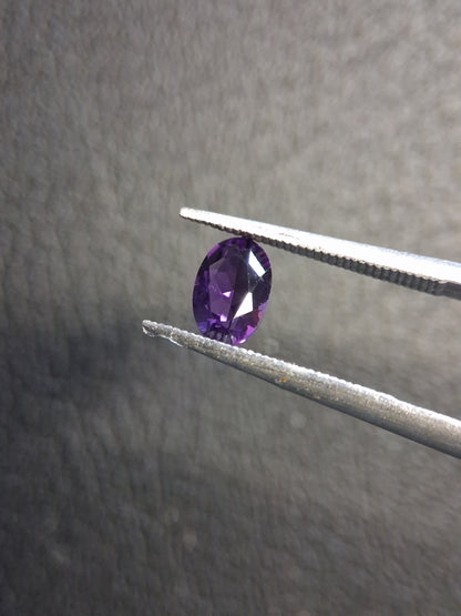 Faceted Deep Purple Amethyst Oval cut 0.420 ct – Natural Amethyst Gemstone - Natural Gems Belgium