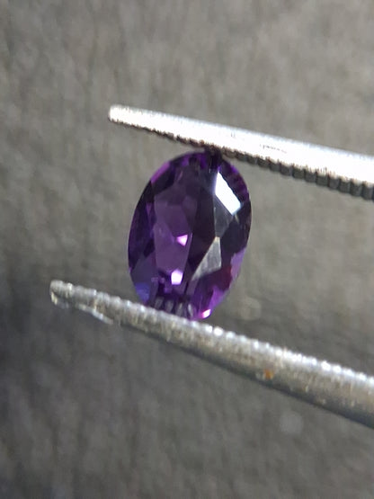 Faceted Deep Purple Amethyst Oval cut 0.420 ct – Natural Amethyst Gemstone - Natural Gems Belgium