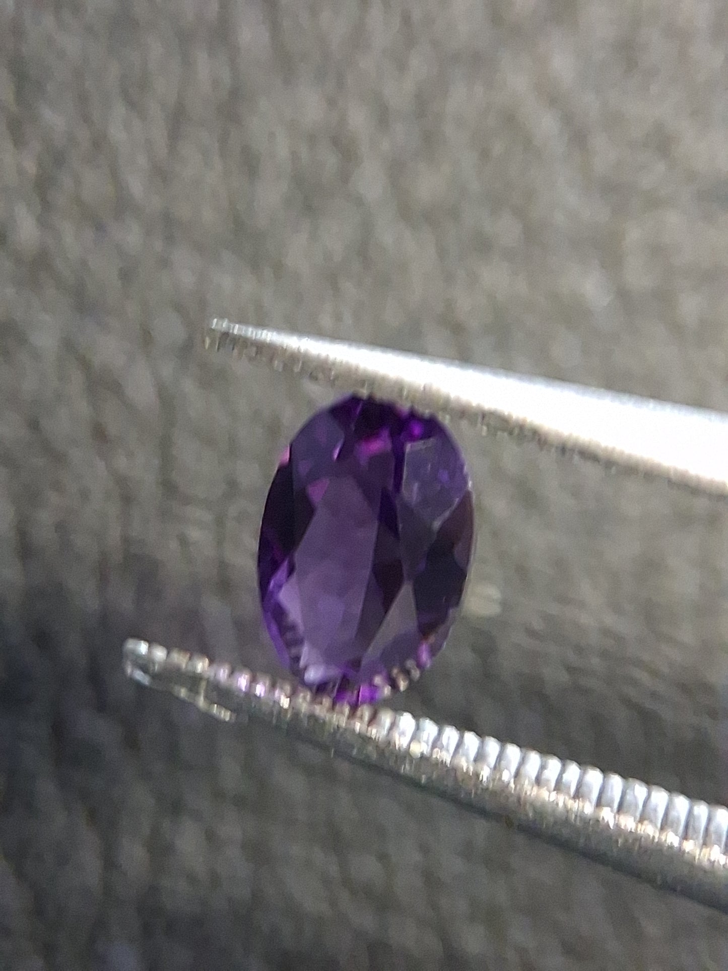 Faceted Deep Purple Amethyst Oval cut 0.420 ct – Natural Amethyst Gemstone - Natural Gems Belgium