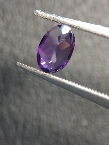 Faceted Deep Purple Amethyst Oval cut 0.420 ct – Natural Amethyst Gemstone - Natural Gems Belgium