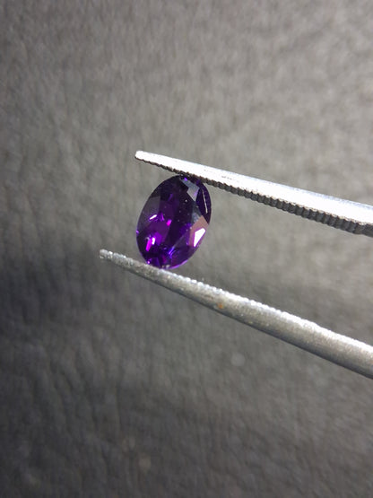 Deep Purple Amethyst Oval cut 0.381 ct – Natural Amethyst Gemstone Faceted - Natural Gems Belgium