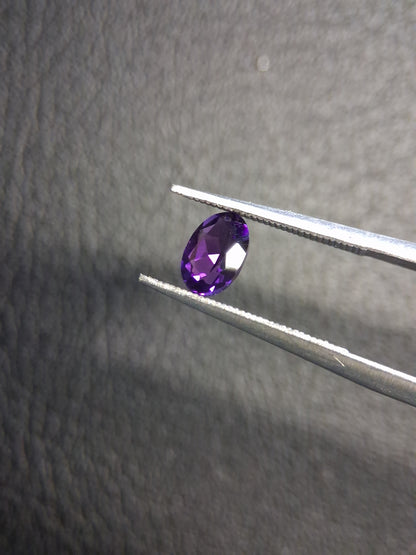 Deep Purple Amethyst Oval cut 0.410 ct – Natural Amethyst Faceted Gemstone - Natural Gems Belgium