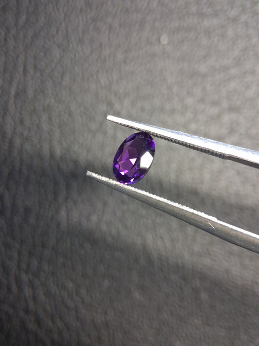 Deep Purple Amethyst Oval cut 0.410 ct – Natural Amethyst Faceted Gemstone - Natural Gems Belgium