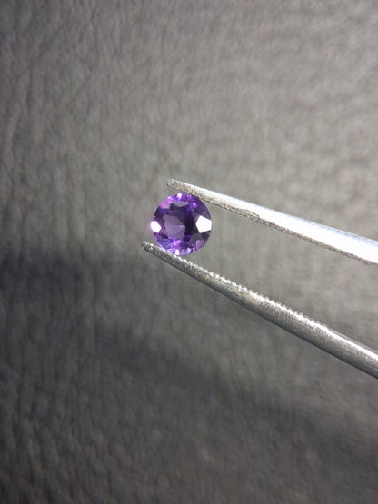 Purple Amethyst Round Cut 4mm 0.250 ct – Natural Amethyst Gemstone - Natural Gems Belgium
