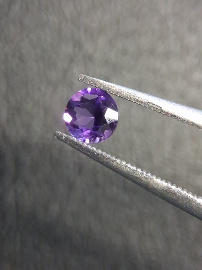 Purple Amethyst Round Cut 4mm 0.250 ct – Natural Amethyst Gemstone - Natural Gems Belgium