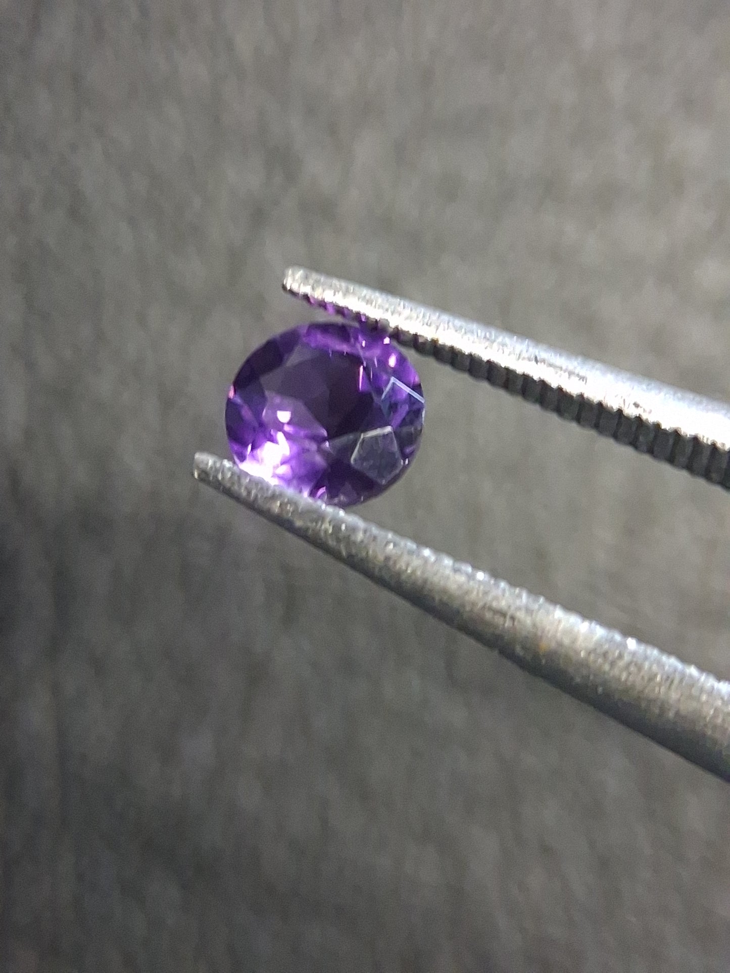 Purple Amethyst Round Cut 4mm 0.250 ct – Natural Amethyst Gemstone - Natural Gems Belgium