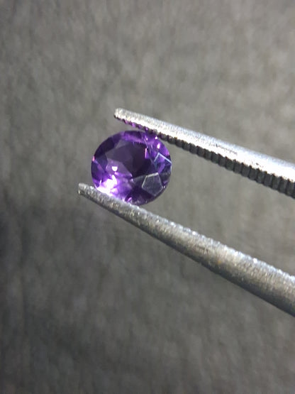 Purple Amethyst Round Cut 4mm 0.250 ct – Natural Amethyst Gemstone - Natural Gems Belgium