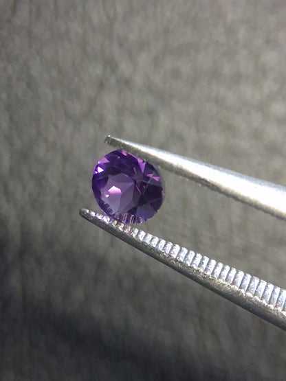 Purple Amethyst Round Cut 4mm 0.250 ct – Natural Amethyst Gemstone - Natural Gems Belgium