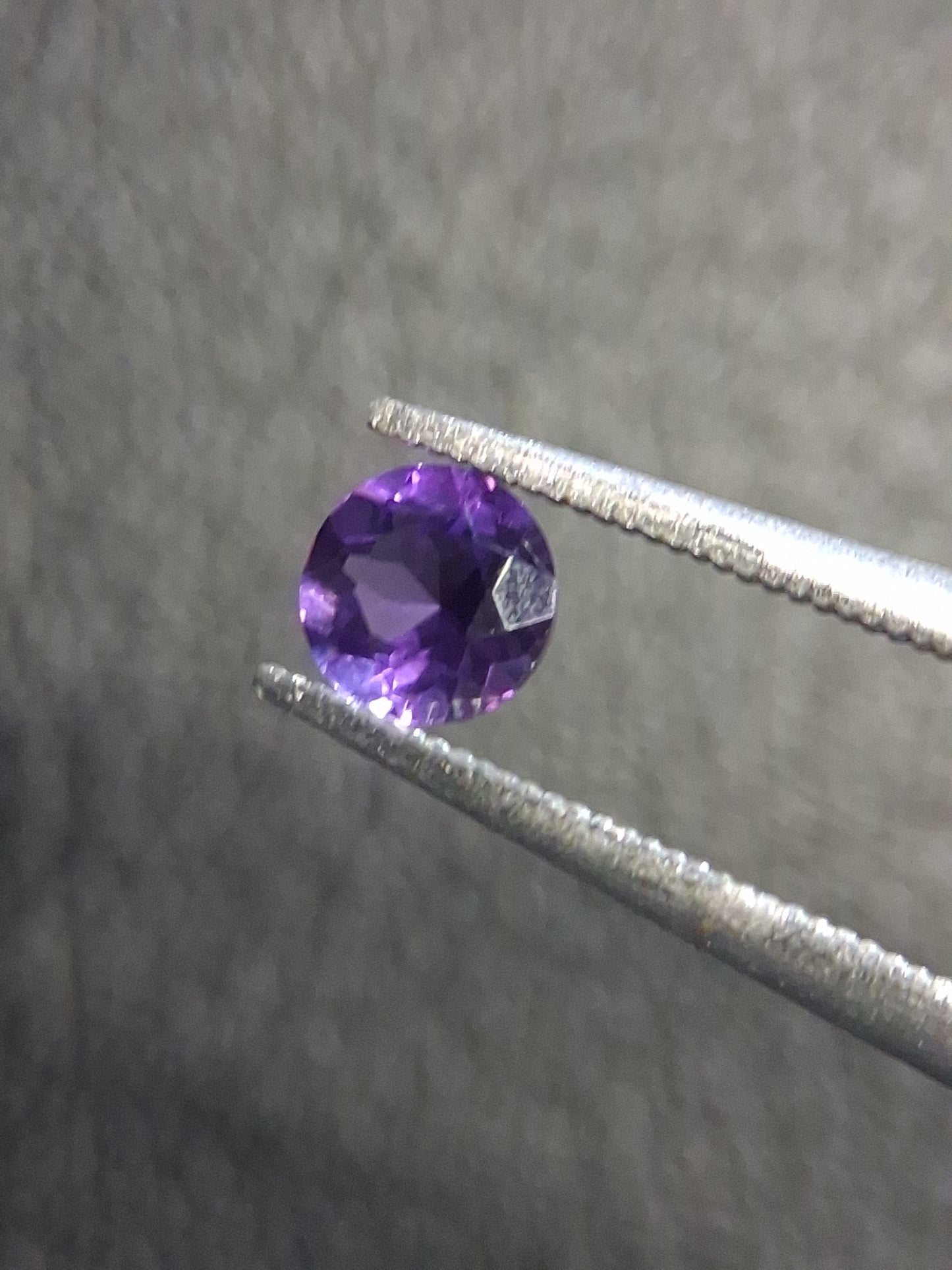 Purple Amethyst Round Cut 4mm 0.250 ct – Natural Amethyst Gemstone - Natural Gems Belgium