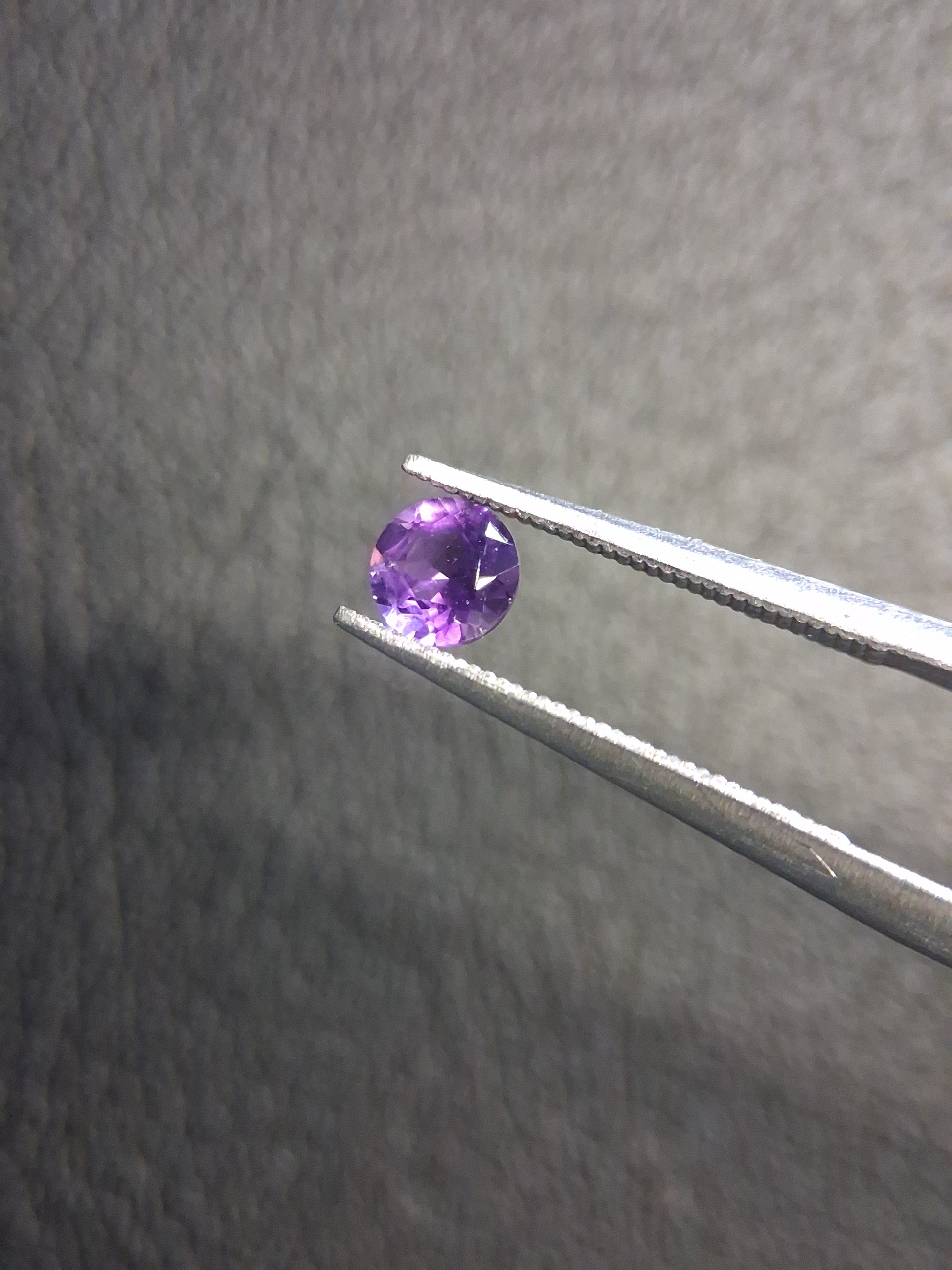 Purple Amethyst Round Cut 4mm 0.210 ct – Natural Amethyst Gemstone - Natural Gems Belgium
