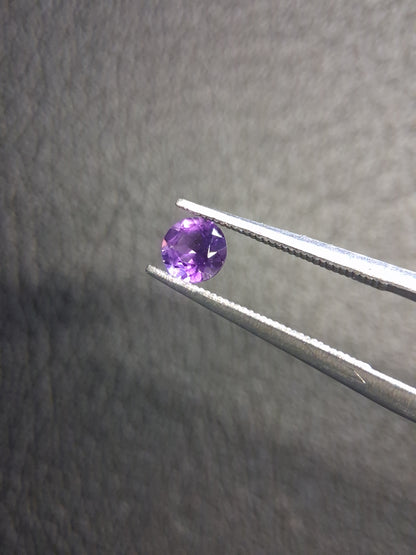 Purple Amethyst Round Cut 4mm 0.210 ct – Natural Amethyst Gemstone - Natural Gems Belgium