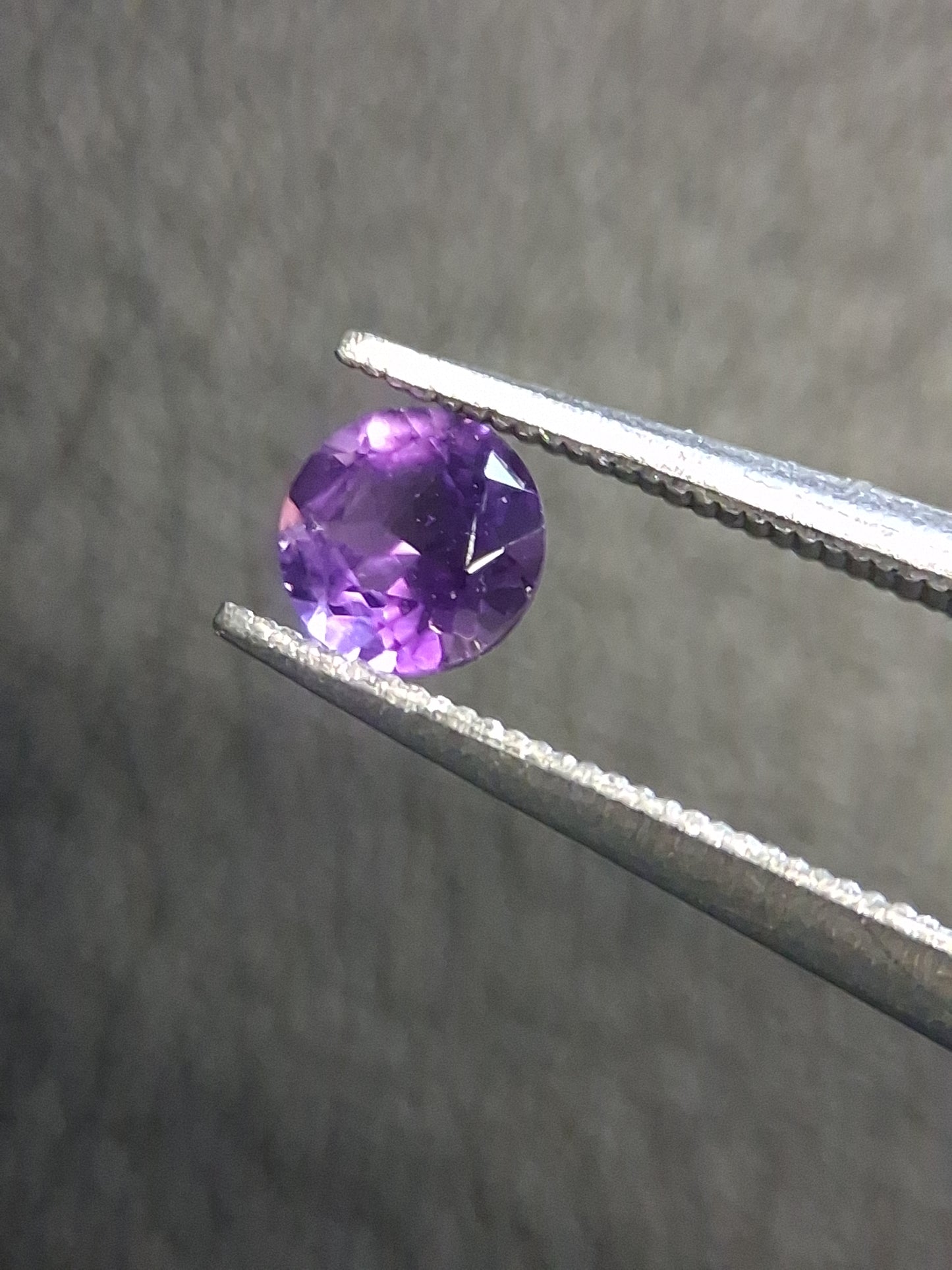 Purple Amethyst Round Cut 4mm 0.210 ct – Natural Amethyst Gemstone - Natural Gems Belgium