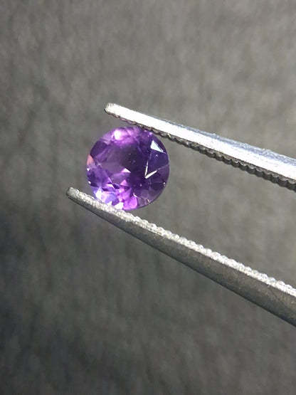 Purple Amethyst Round Cut 4mm 0.210 ct – Natural Amethyst Gemstone - Natural Gems Belgium