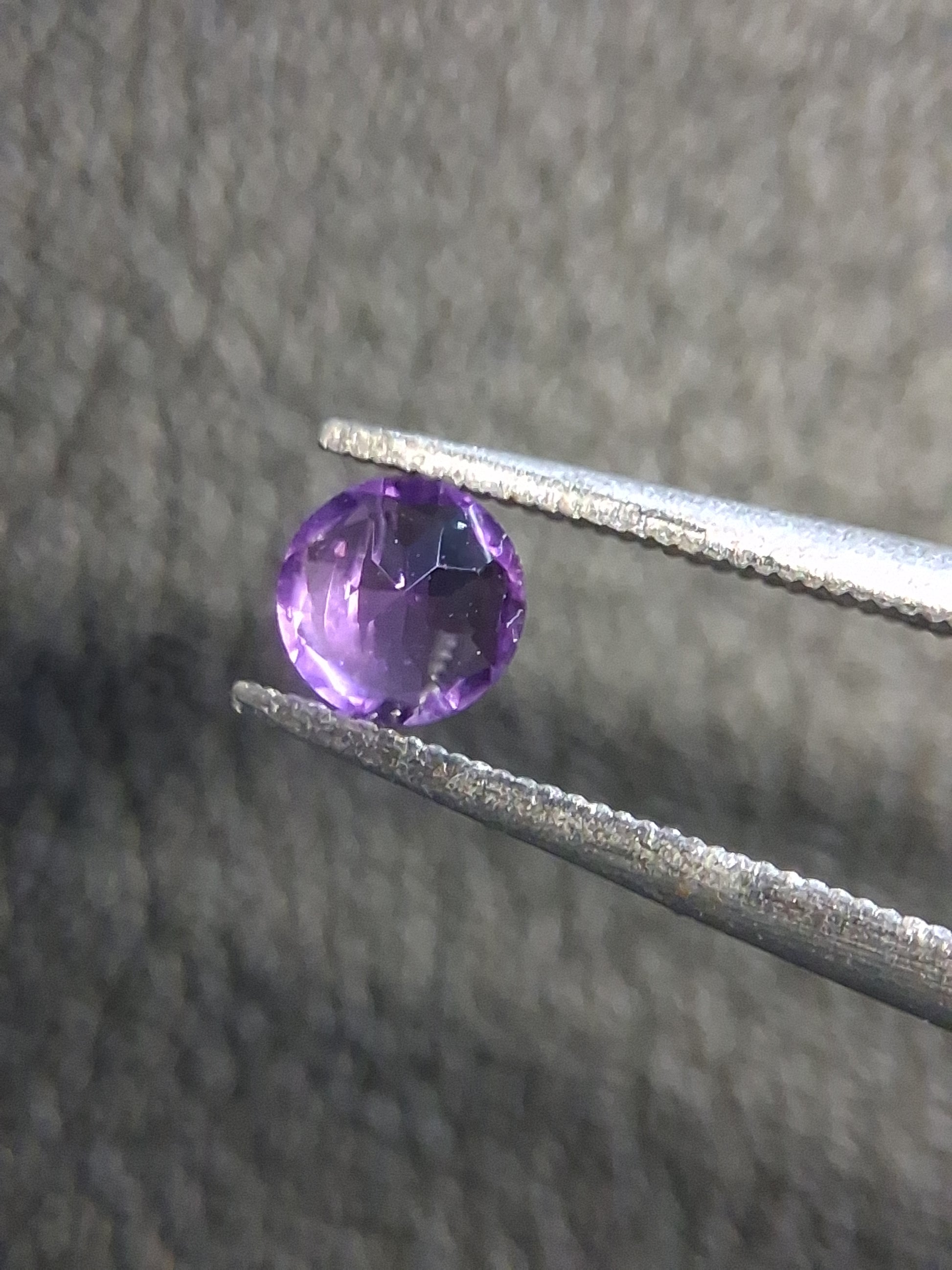 Purple Amethyst Round Cut 4mm 0.210 ct – Natural Amethyst Gemstone - Natural Gems Belgium
