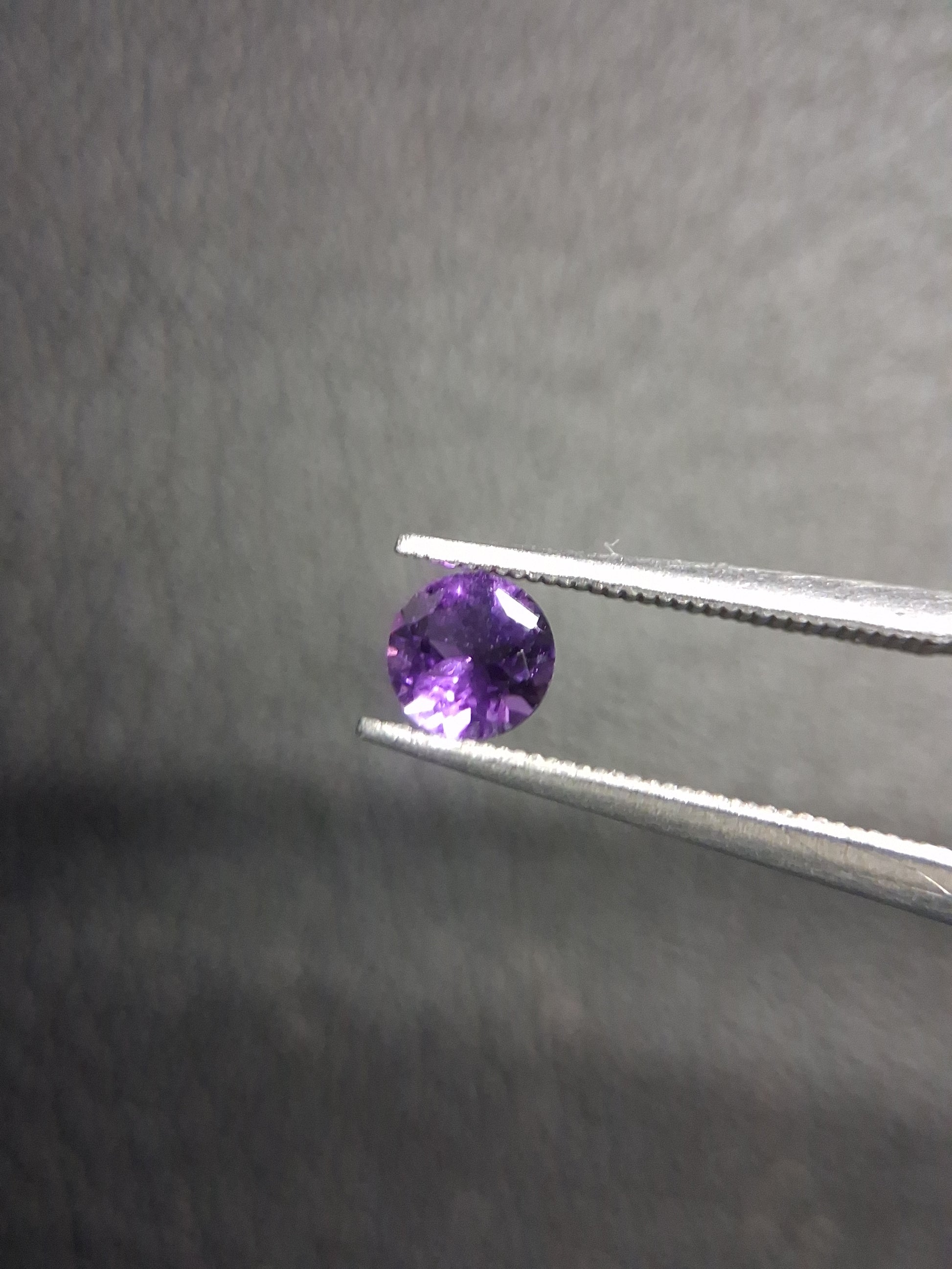 Purple Amethyst Round Cut 4mm 0.251 ct – Natural Amethyst Gemstone - Natural Gems Belgium