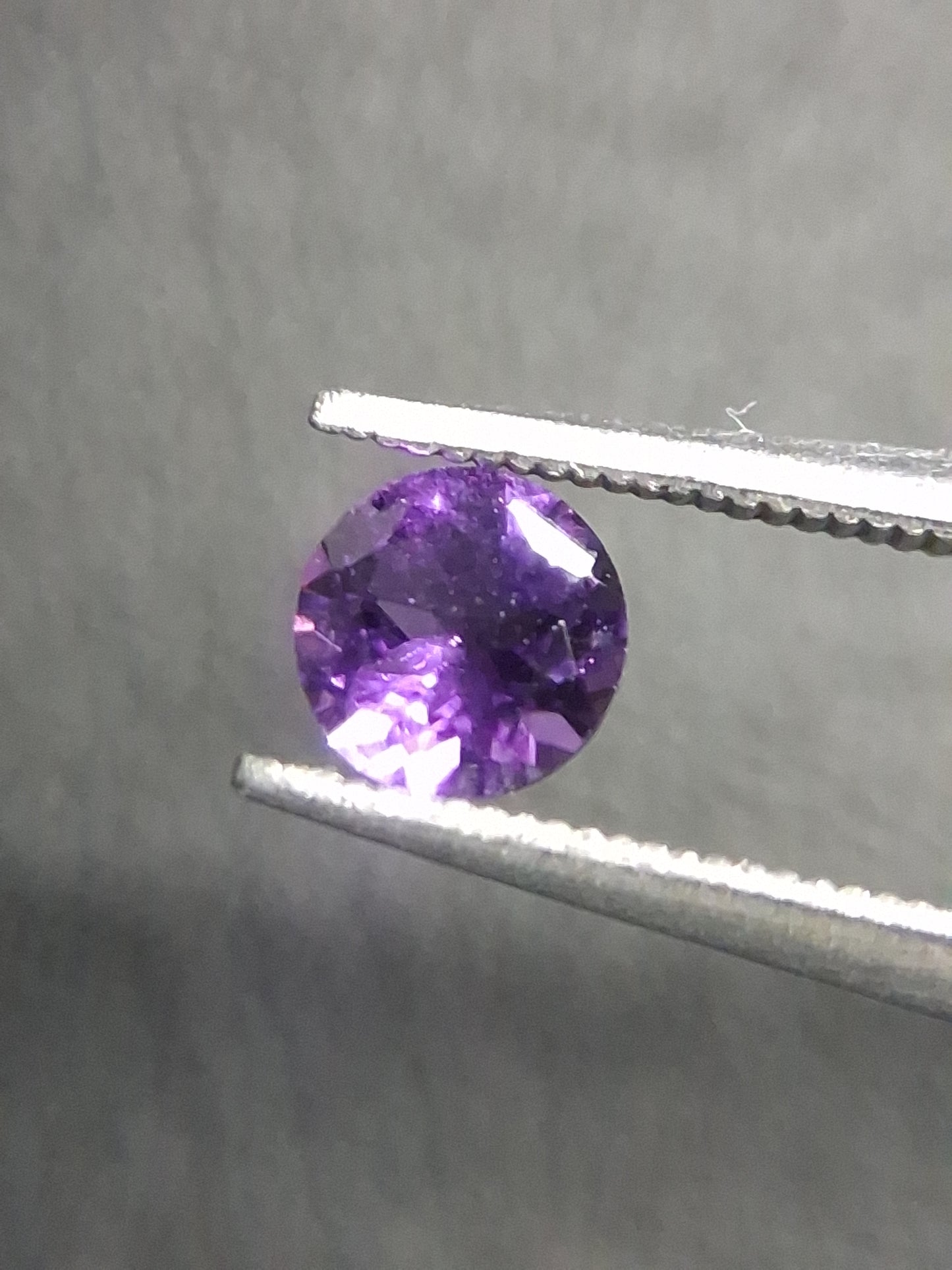Purple Amethyst Round Cut 4mm 0.251 ct – Natural Amethyst Gemstone - Natural Gems Belgium