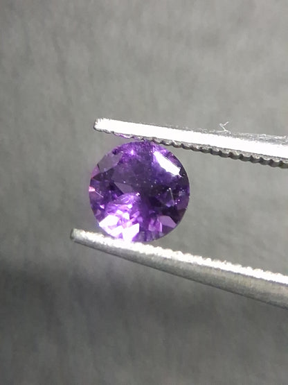 Purple Amethyst Round Cut 4mm 0.251 ct – Natural Amethyst Gemstone - Natural Gems Belgium
