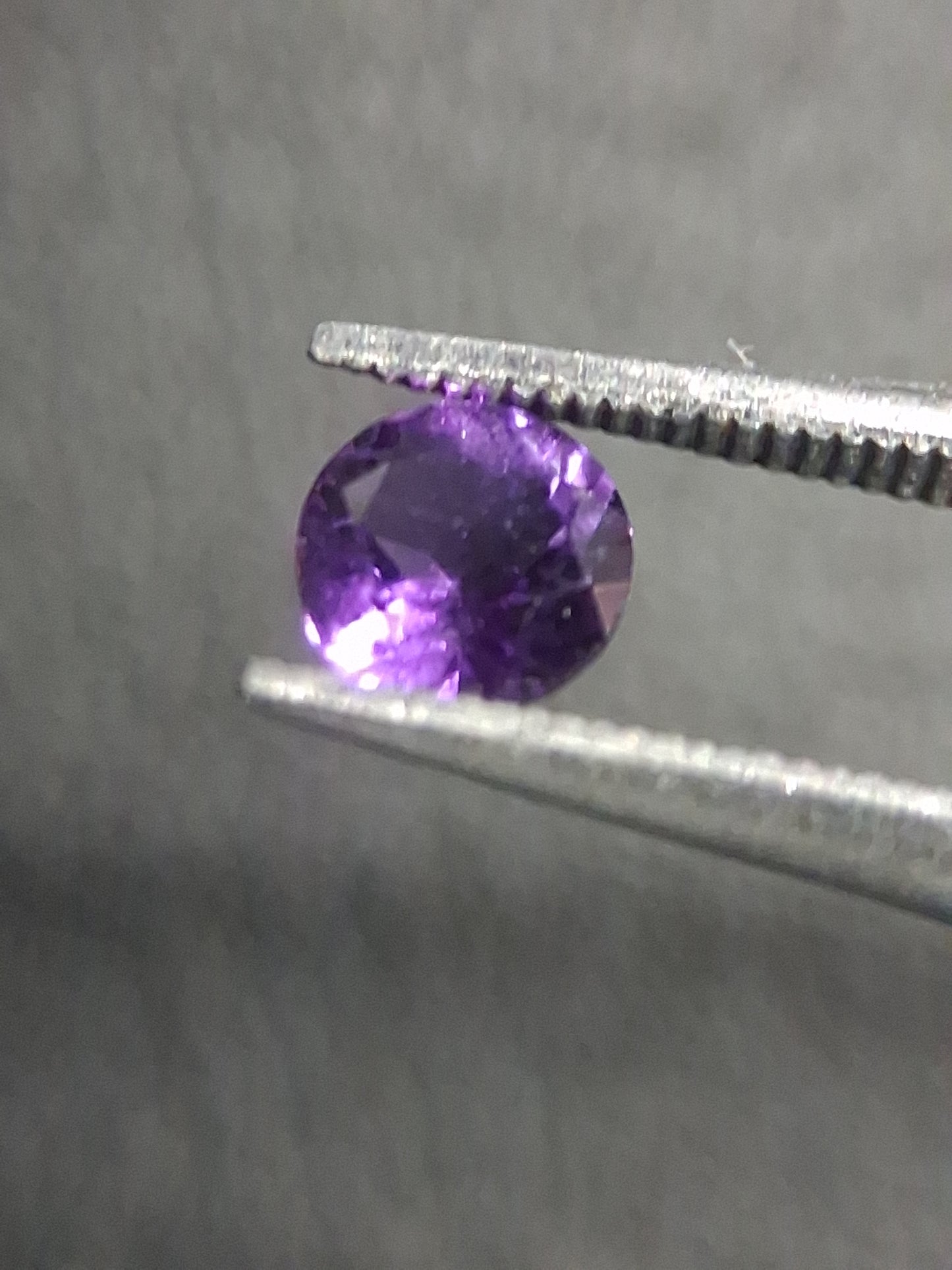 Purple Amethyst Round Cut 4mm 0.251 ct – Natural Amethyst Gemstone - Natural Gems Belgium