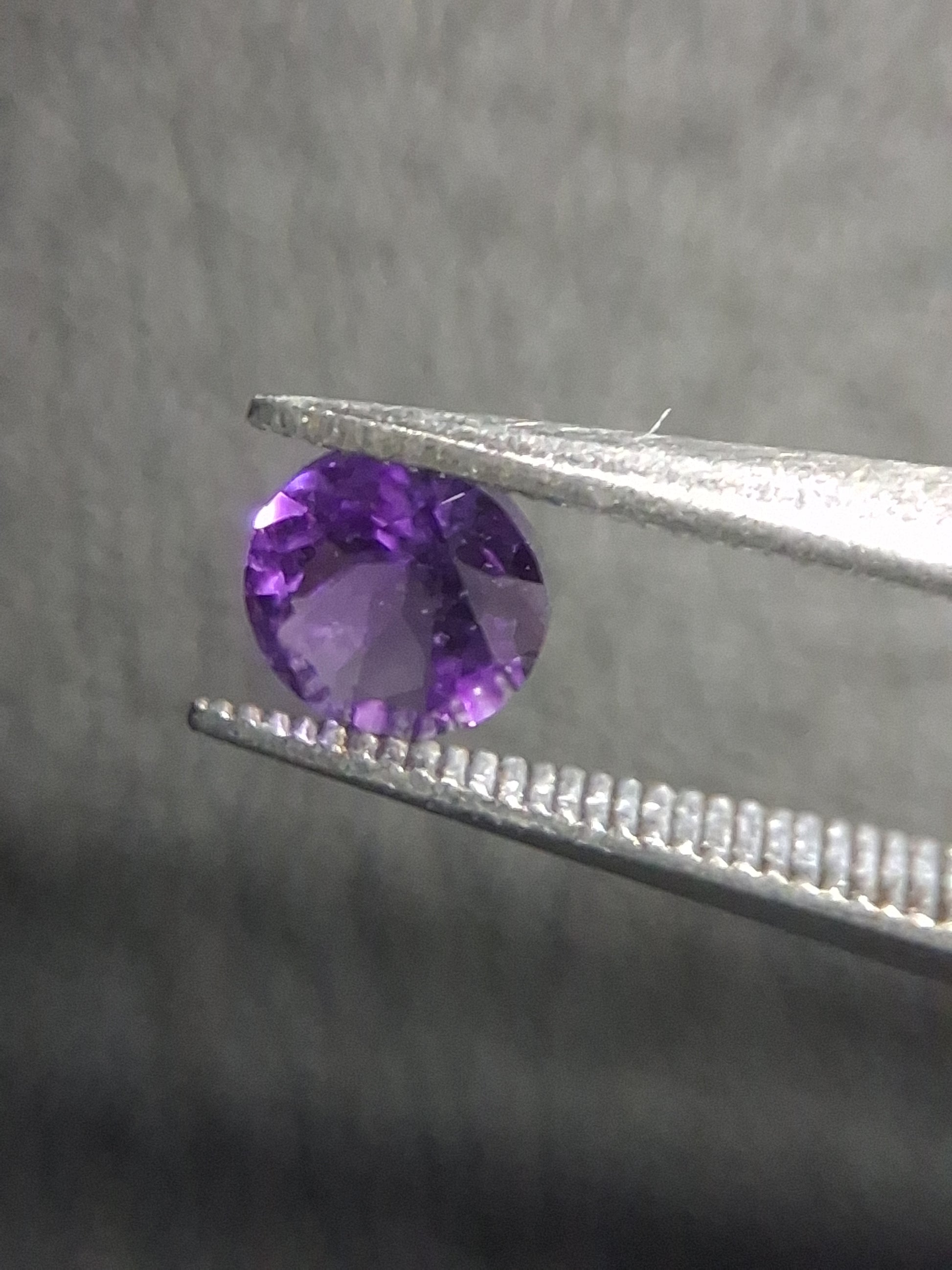 Purple Amethyst Round Cut 4mm 0.251 ct – Natural Amethyst Gemstone - Natural Gems Belgium