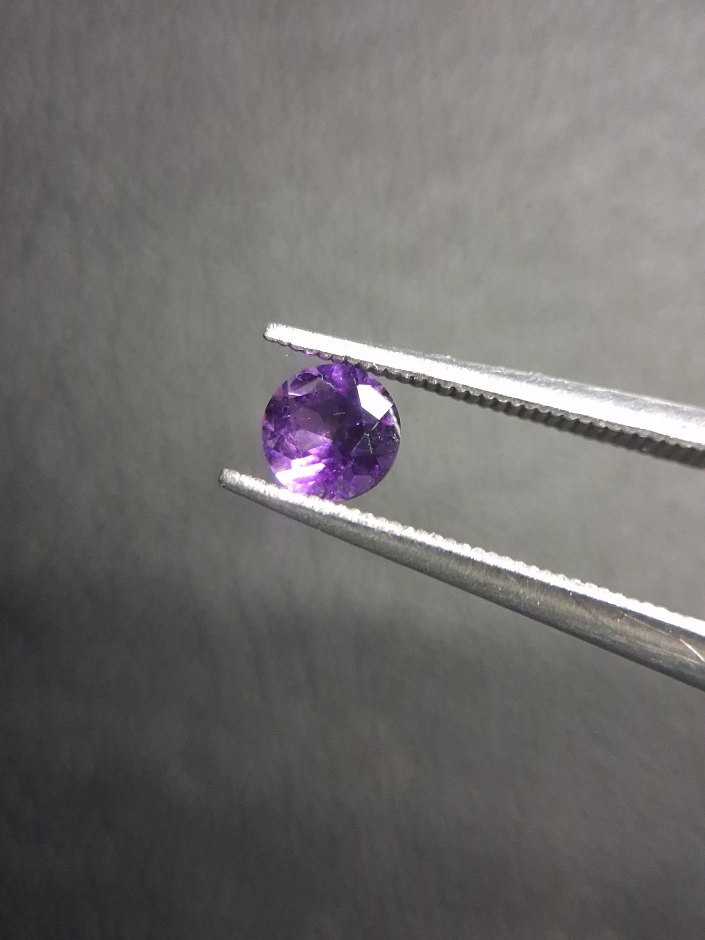 Purple Amethyst Round Cut 4mm 0.236 ct – Natural Amethyst Gemstone - Natural Gems Belgium