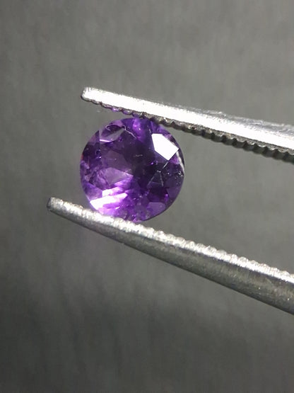 Purple Amethyst Round Cut 4mm 0.236 ct – Natural Amethyst Gemstone - Natural Gems Belgium
