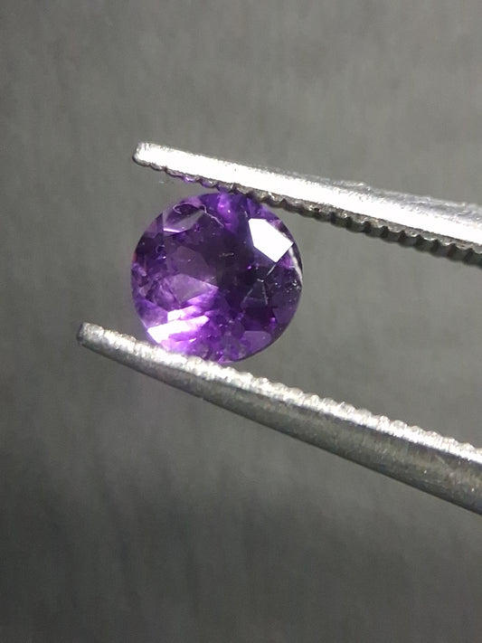 Purple Amethyst Round Cut 4mm 0.236 ct – Natural Amethyst Gemstone - Natural Gems Belgium