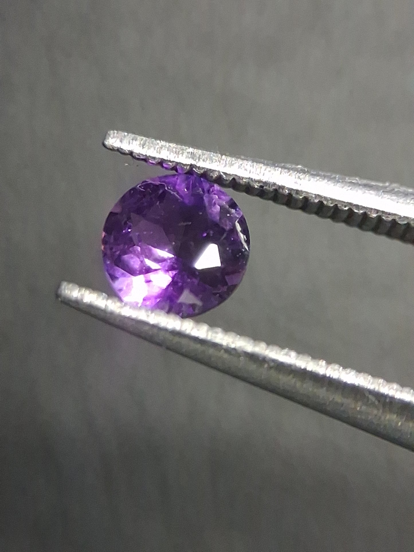 Purple Amethyst Round Cut 4mm 0.236 ct – Natural Amethyst Gemstone - Natural Gems Belgium