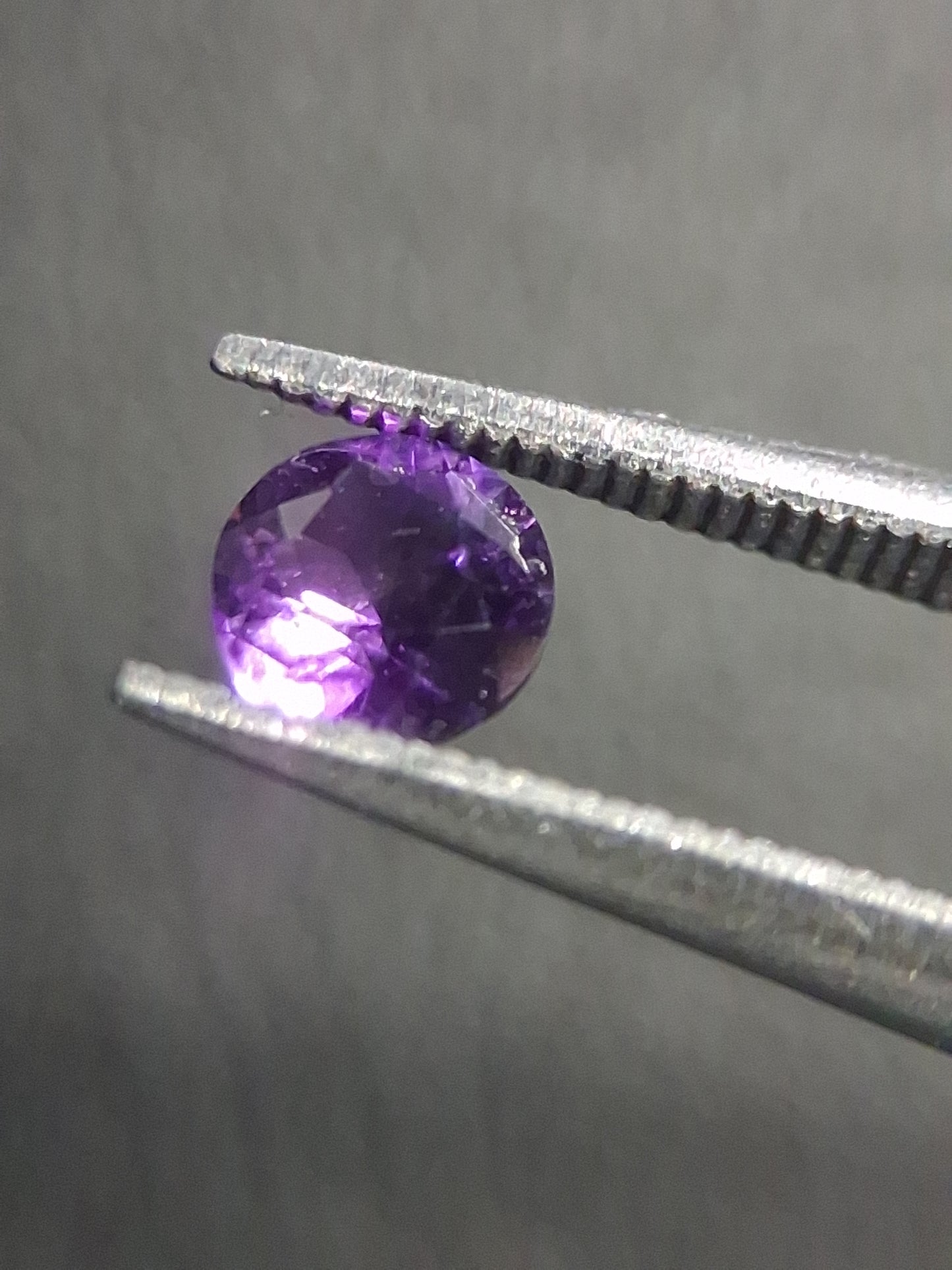 Purple Amethyst Round Cut 4mm 0.236 ct – Natural Amethyst Gemstone - Natural Gems Belgium